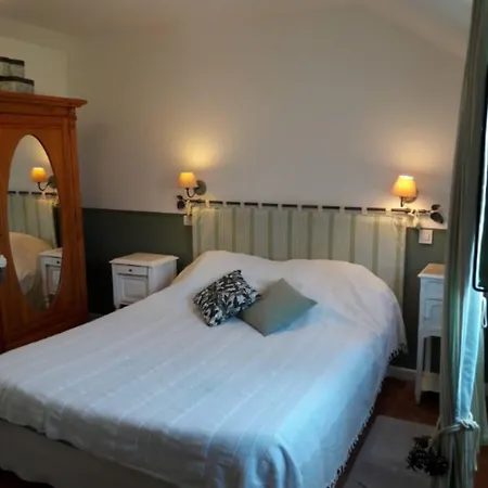 L'atterrissage 3* Santes